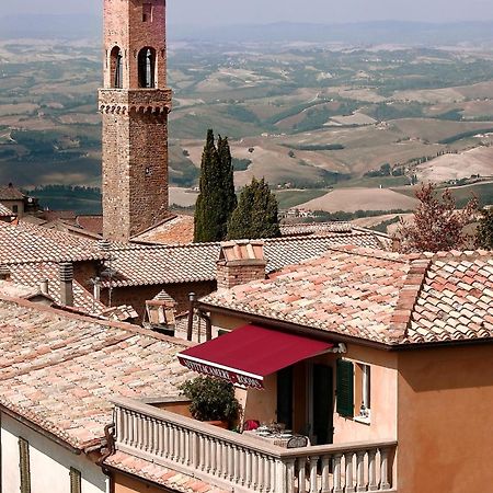 Il Barlanzone Affittacamere Montalcino Luaran gambar
