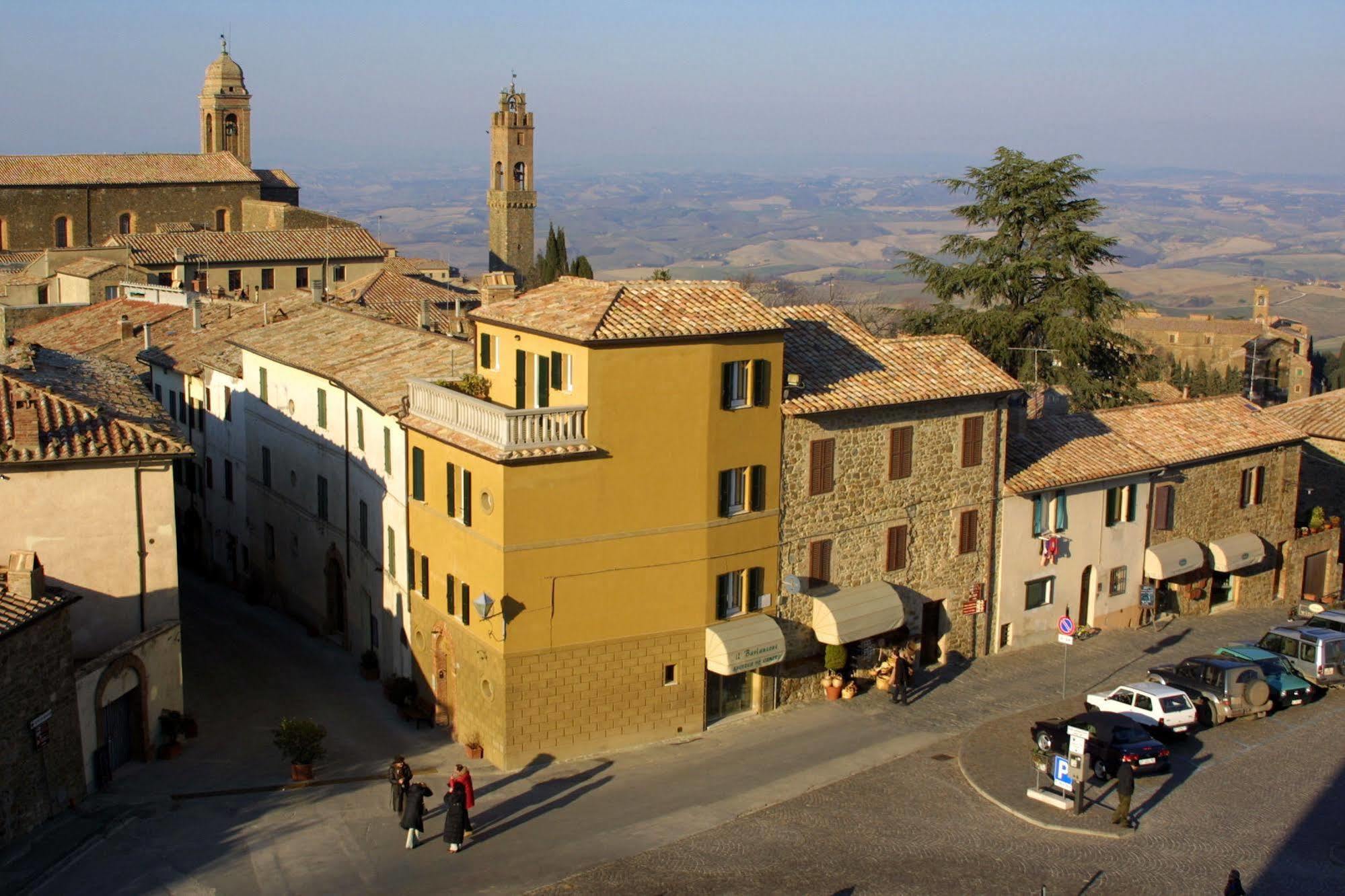 Il Barlanzone Affittacamere Montalcino Luaran gambar